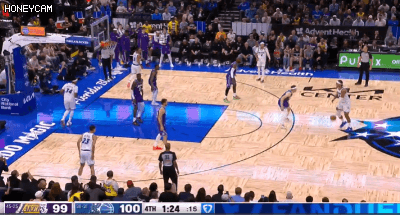 湖人险胜魔术三判争议引热议