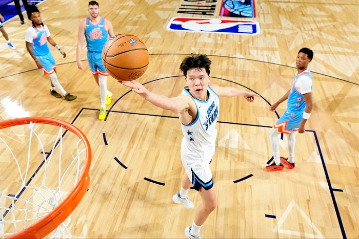 开拓者因违规接触杨瀚森被罚10万美元 新老板整