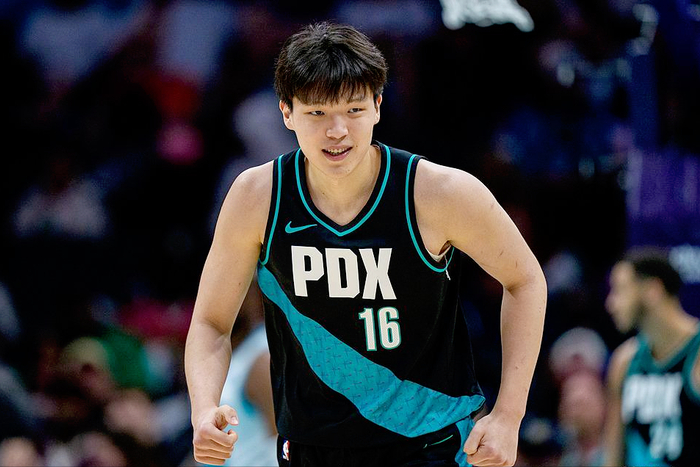 开拓者因违规接触杨瀚森被罚10万美元 新老板整