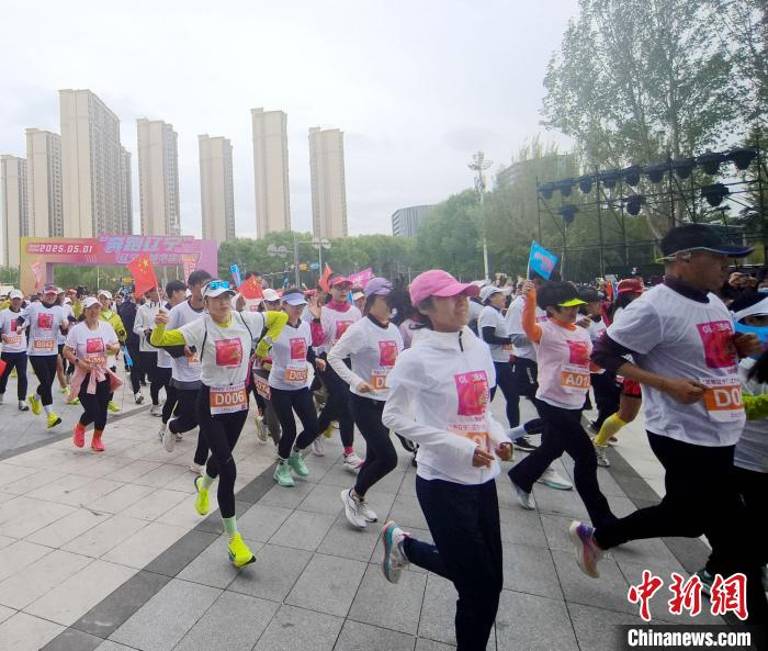 辽宁城市定向赛沈阳启幕 奥运冠军齐聚共推全民