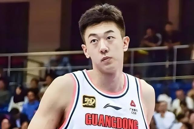 广东宏远裁掉500万水货外援麦考尔，引援补强成